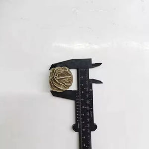 คริสตัลธรรมชาติคุณภาพสูงแกะสลักลายกุหลาบดำแห่งทะเลทรายแบบหยาบ สำหรับงานฝีมือ ตกแต่งบ้านตามหลักฮวงจุ้ย ขายส่ง - Product Image 3