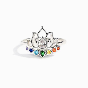 Anello di Cristallo a Forma di Fiore di Loto Multicolore per Donne, Accessorio Elegante per Uso Quotidiano - Product Image 5