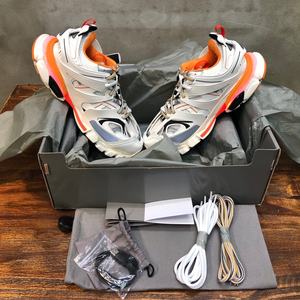 Chaussures de sport de course légères et amortissantes Track 3.0 de qualité supérieure avec éclairage intégré. Vente en gros du fabricant. Mode rétro tendance - Product Image 4