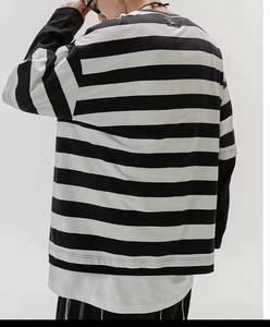 T-Shirt a Maniche Lunghe da Uomo con Stampa Digitale a Righe, Stile Hip Hop Casual, Bianco <span class=keywords><strong>e</strong></span> Nero, in Maglia a Doppio Strato, 100% Cotone - Product Image 2