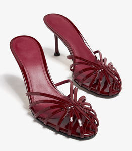 Mules de Tacón de Aguja Delgadas de Lujo Talla 43 para Chicas, Zapatos de Mujer de Cuero Negro Patentado de Alta Calidad con Tacón Bajo - Product Image 1