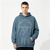 Sweat à capuche bleu poussiéreux effet vieilli, motif nuage orageux Kornit DTG, bords déchirés, coupe ample, style streetwear