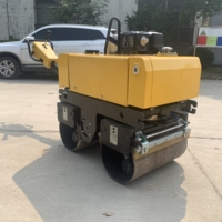 Petits rouleaux vibrants autoportés lisses certifiés CE EPA 500 600 800 kg avec moteur Kama pour le compactage du sol et de l'asphalte