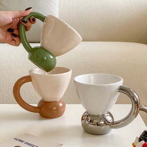 Logotipo personalizado 2024 nuevo creativo esmaltado lindo tazas de café de cerámica grande estilo coreano porcelana taza de leche tazas de té al por mayor - Product Image 1