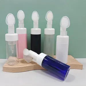 Kozmetik yüz yıkama köpük şişe 100ml 120ml 150ml 200ml plastik Pet yüz köpük köpük pompa şişesi silikon fırça ile