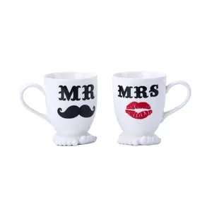 Diseño de taza con logotipo personalizado Diseño de labios de bigote Tazas de cerámica Forma de pie Tazas y tazas lindas para parejas