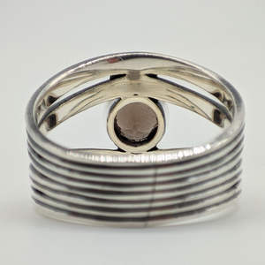 Anillo de Plata de Ley 925 a la Moda con Cuarzo Ahumado en Engaste de Bisel, Ideal para Regalos de Boda para Parejas y Ocasiones Especiales - Product Image 3