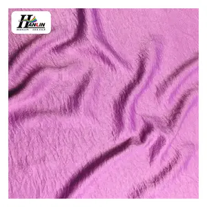 Vente en gros de tissu de Satin de Polyester pour robe, produit personnalisé de haute qualité, tissu de Satin froissé uni teint pour vêtements
