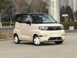 Chery QQ Ice Cream Queen Edition, Mini Auto Eléctrico de Moda para Mujer, Color Rosa, Interior Premium, Espejo de Maquillaje, Auto para Damas - Product Image 3