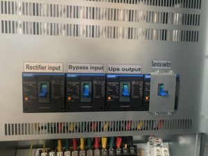 20KVA, 30KVA, 40KVA, 50KVA 및 60KVA 무정전 전원 공급 장치 아프리카 및 동남아시아에서 CE 인증 판매 - Product Image 5