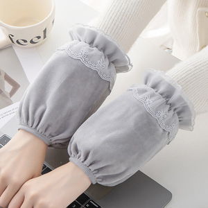 Protège-manchettes en velours de style coréen avec garniture en dentelle pour femmes, adultes, étudiants, usage professionnel et domestique, protection anti-taches - Product Image 1