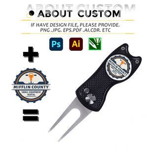 Fourche de golf pliable en métal personnalisée avec logo, outil de réparation de divots, marqueurs de balle de golf et accessoires de réparation avec clip magnétique pour chapeau - Vente chaude - Product Image 4