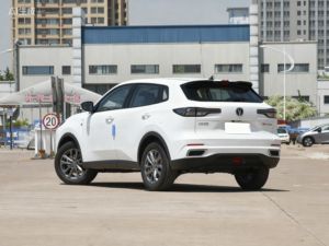 ชางอัน ซีเอส55 พลัส รุ่นปี 2023 เจเนอเรชั่นที่สอง รุ่นไลท์ ยูธ เอดิชั่น เครื่องยนต์ 1.5T เกียร์ DCT เป็นรถเอสยูวีขนาดกะทัดรัดที่มุ่งเน้นกลุ่มผู้บริโภคคนหนุ่มสาว - Product Image 4