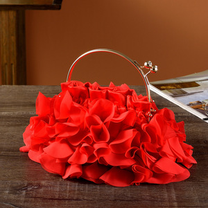 Sac de soirée rouge élégant en forme de fleur, scintillant, avec chaîne métallique, pour femmes, idéal pour les soirées et occasions spéciales - Product Image 2
