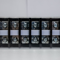 SCED Factory Direct 6 pôles 18.00mm PC UL94 V-0 Rail bornier utilisé dans les économies d'énergie/contrôle industriel/alimentation