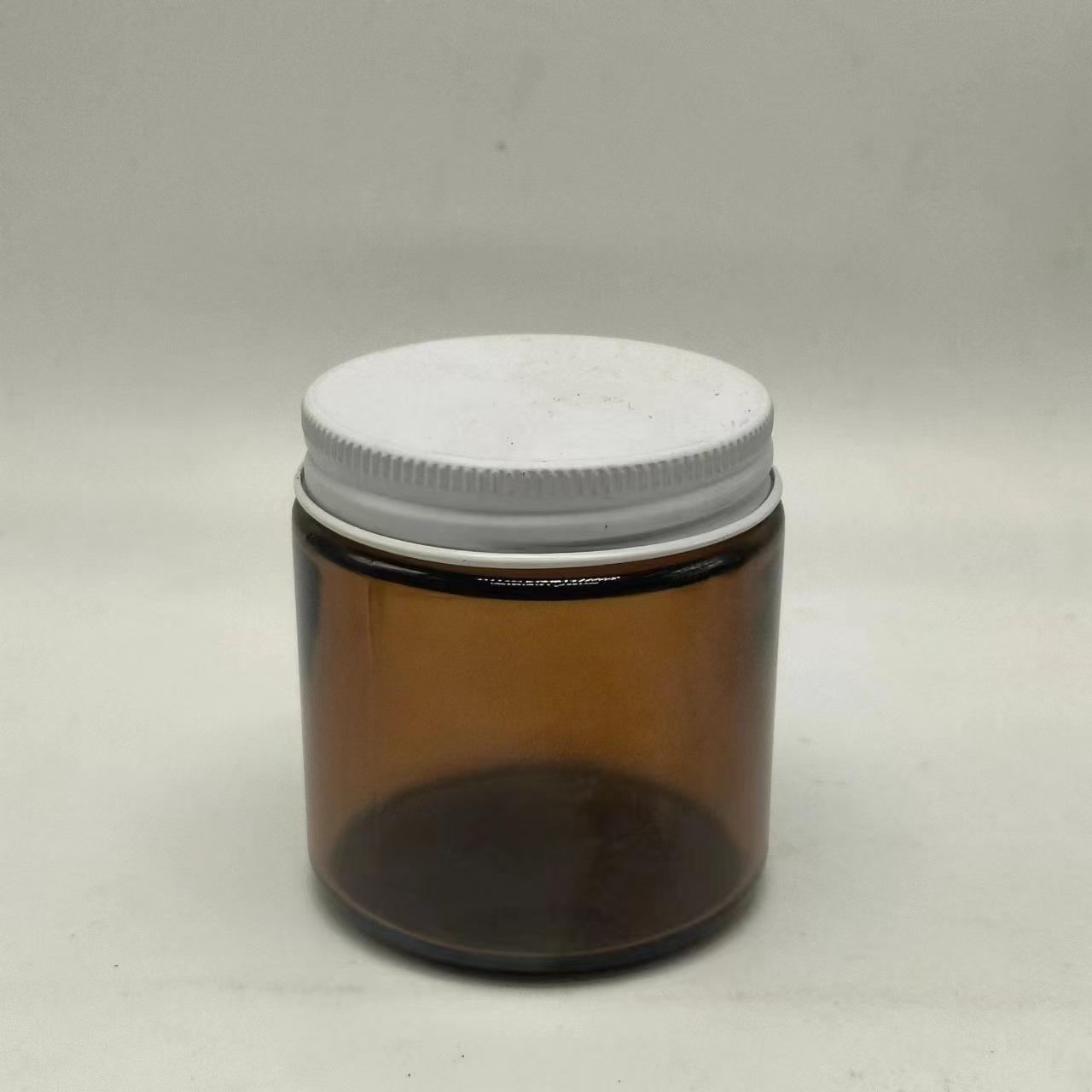 สีน้ำตาล