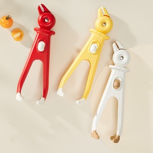 Nouvel accessoire de <span class=keywords><strong>cuisine</strong></span> : Pince de maintien 2-en-1 multifonction anti-brûlure pour bols et assiettes, manipulation sécurisée des plats résistants à la chaleur - Product Image 5