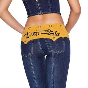Iamgia Commercio Transfrontaliero Europeo-Americano: Pantaloni in Denim Y2K <span class=keywords><strong>a</strong></span> <span class=keywords><strong>Vita</strong></span> <span class=keywords><strong>Bassa</strong></span> con Ricami per Donna, Asciugatura Rapida - Product Image 4