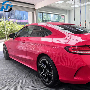 Vente en gros <span class=keywords><strong>de</strong></span> vinyle moulé en PET TPU très brillant cristal fraise rouge enveloppe <span class=keywords><strong>de</strong></span> voiture en vinyle un rouleau complet 1. 52X1.8 M/5X60FT pour voitures - Product Image 3
