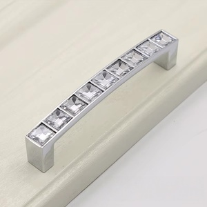 Maniglie a T di Lusso in Legno con Diamanti e Cristalli, Colore Oro Cromato per Mobili e Porte - Product Image 2