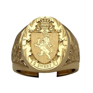 Bague personnalisée pour homme avec emblème de bouclier de <span class=keywords><strong>lion</strong></span> de couronne chaude, populaire en Europe et en Amérique, plaquée PVD or 18 carats, sceau royal - Product Image 2