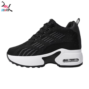 Chaussures de sport respirantes à semelle épaisse pour femme, tendance automne-printemps 2025, rehaussant la taille, en maille, style mode - Product Image 4