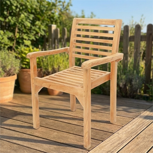 Chaise de salle à manger légère et élégante, design italien moderne minimaliste, confort supérieur, bois de teck massif, forme pour hôtel, parc - Product Image 4