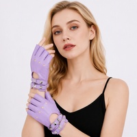 Gants sans doigts en cuir PU noir style punk avec rivets et sangle de poignet pour femme, idéaux pour la scène et la performance (vente en gros)