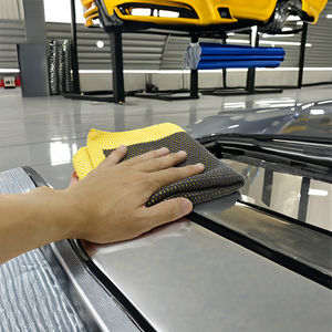 Serviette de décontamination automobile en tissu de toile maillée au design exclusif 3.0 - Product Image 6