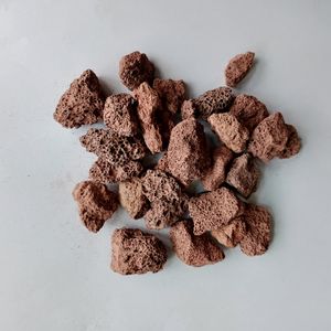 Roca de <span class=keywords><strong>Lava</strong></span> negra de 1-5mm, ceniza volcánica, piedra volcánica, roca de <span class=keywords><strong>Lava</strong></span> gruesa, 25kgs/bolsa de acuario de alta Sílice - Product Image 2