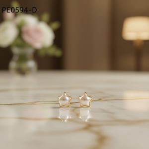 Boucles d'oreilles Amy Amy Star Stud en fausses perles plaquées or blanc pour femme, à porter au quotidien - Product Image 2