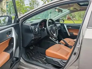 Voiture d'occasion 2019 2020 2021 pour Toyota pour Corolla <span class=keywords><strong>Hybrid</strong></span> 1.8L Berline Cinq places Véhicule à énergie nouvelle d'occasion pas cher - Product Image 3