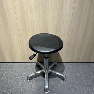 Tabourets de chaises de laboratoire antistatiques ESD en cuir polyuréthane de qualité professionnelle, chaise de travail pivotante réglable en hauteur avec base en aluminium - Product Image 4