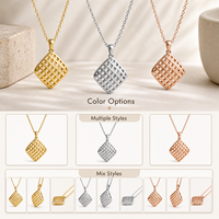 Collier Pendentif Géométrique en Treillis, Acier Inoxydable, Breloque Carrée Creuse, Chaîne à Maillons, Bijou Unisexe pour Usage Quotidien