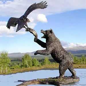 户外花园装饰金属艺术真人大小熊雕像铜熊和飞鹰抓鱼雕塑