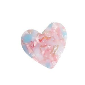 Pinza de Pelo Coreana Retro con Corazón de Acetato Hecha a Mano para Mujer, Elegante y Versátil, Tipo Pico de Pato - Product Image 5