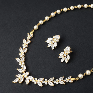 Juego de Joyería Nupcial de Alta Calidad, Fabricado en Vietnam, con Piedras de Moissanita, Plata de Ley, Oro Amarillo, Diseño Floral Vintage, Estilo Victoriano/Nupcial - Product Image 1