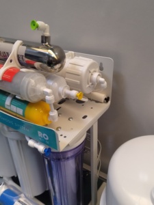 Purificateur d'<span class=keywords><strong>eau</strong></span> UV RO à 8 étages pour <span class=keywords><strong>eau</strong></span> potable, support en fer 100GPD - Product Image 3