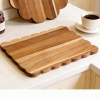 Juego de tablas de cortar de madera de acacia con borde festoneado y soporte con ranura para jugos para cocina