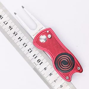 Vente à chaud Outil de réparation de mottes de golf en métal de luxe personnalisé Switchblade Pitchfork <span class=keywords><strong>Gazon</strong></span> en alliage de zinc Vente à chaud en alliage de zinc - Product Image 4