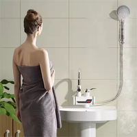 Robinets d'eau de chauffage électrique instantané sans réservoir Robinet de chauffe-eau à affichage numérique avec kit de douche Boîte en carton en plastique blanc 220V