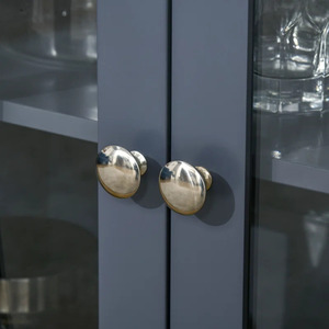 <span class=keywords><strong>Buffet</strong></span> <span class=keywords><strong>de</strong></span> rangement classique multifonctionnel en bois massif Armoire <span class=keywords><strong>de</strong></span> rangement ancienne à 4 portes en bois pour <span class=keywords><strong>buffet</strong></span>/<span class=keywords><strong>salle</strong></span> à <span class=keywords><strong>manger</strong></span> - Product Image 2