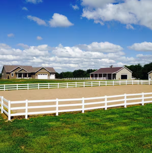 Cerca para Cavalos com Estrutura de Aço de Fácil Montagem, Resistente a Raios UV, Vinil Ecológico, Altura Personalizável (1-1,8m), <span class=keywords><strong>2</strong></span>/<span class=keywords><strong>3</strong></span>/4 Trilhos e Trilhos Transversais - Product Image 1