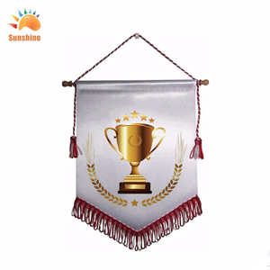 Ánh nắng mặt trời Tùy Chỉnh in mini bóng đá cờ cờ bền Satin Treo Câu lạc bộ biểu ngữ cho các trường đại học phù hợp với Fan trao đổi - Product Image 5