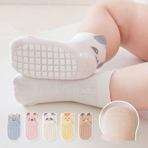 Chaussettes bébé antidérapantes en coton peigné 2026, motif animal, respirantes, maille sans couture, vente en gros - Product Image 3