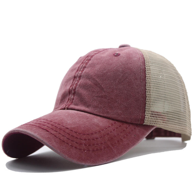 สีแดงเข้ม