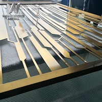 Paravent de séparation de pièce moderne en acier inoxydable PVD OEM pour sol et plafond, idéal pour bureau, salle de conférence, hall d'hôtel