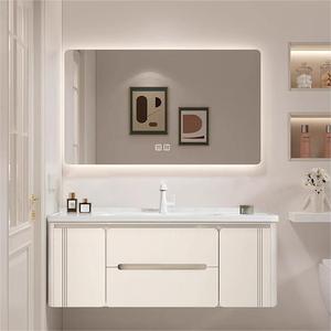 Meuble de salle de bain blanc simplifié avec miroir en verre alvéolé, vasque blanche et corps de meuble suspendu - Product Image 1