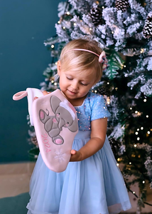 Nouveau-né bébé fille et garçon premiers bas de Noël et sacs-cadeaux conception d'éléphant boules suspendues décor de Noël - Product Image 6
