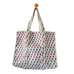 Bolso Tote Acolchado de Algodón con Diseño Floral, Estilo Bohemio, Abierto por Arriba, con Bordado - Product Image 1